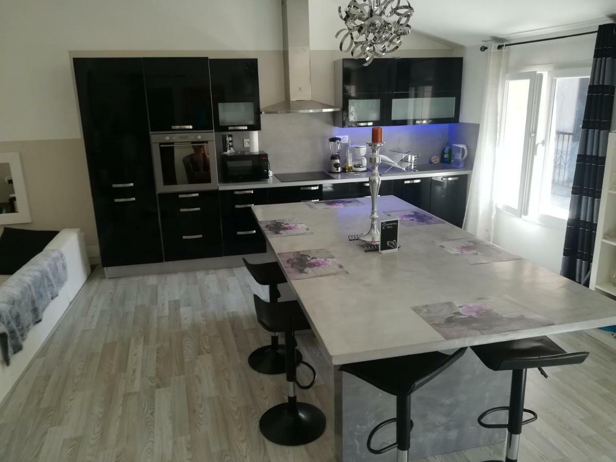 Appartement Black & White Alignan-du-Vent